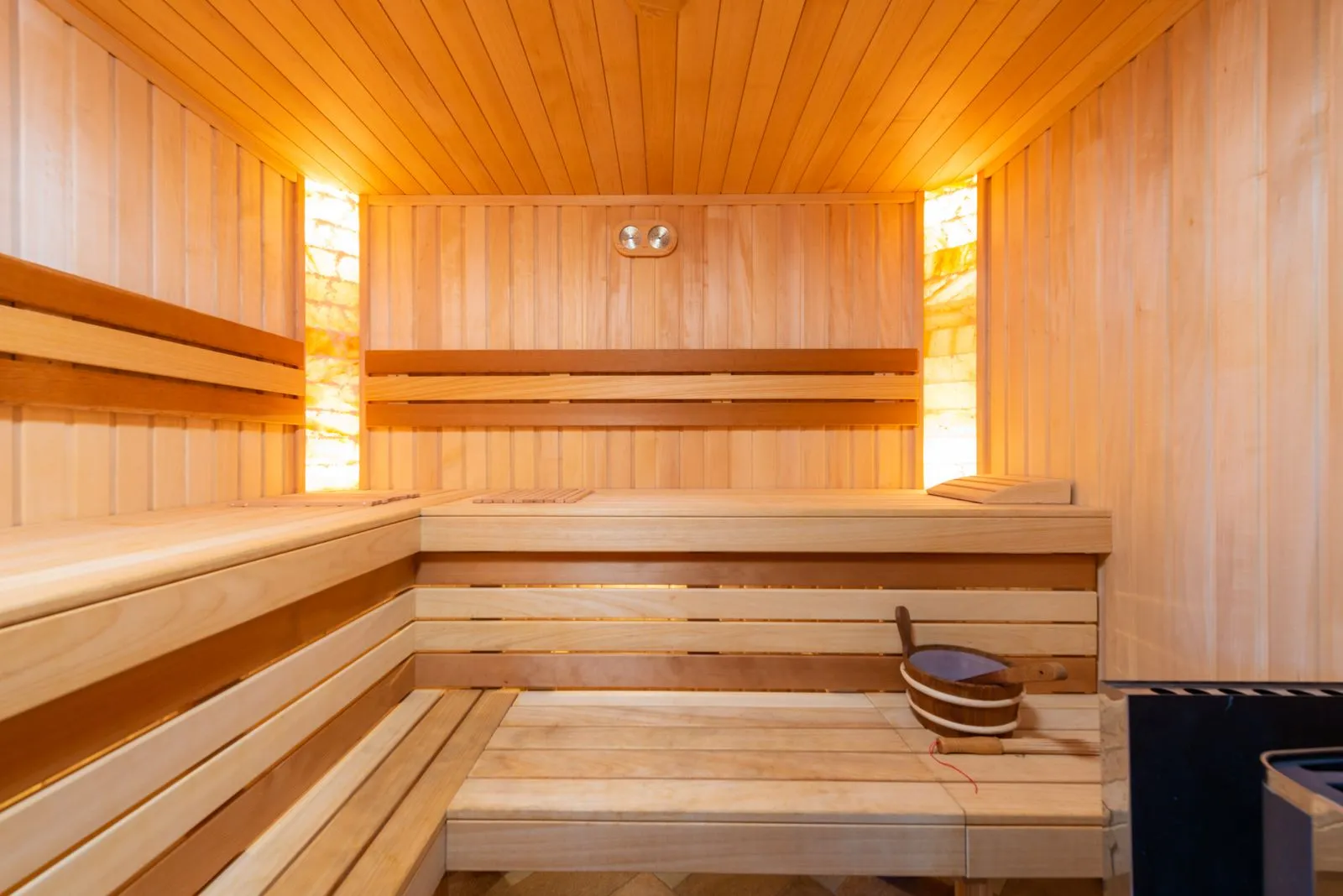 What to Expect at Your First Sauna Session
